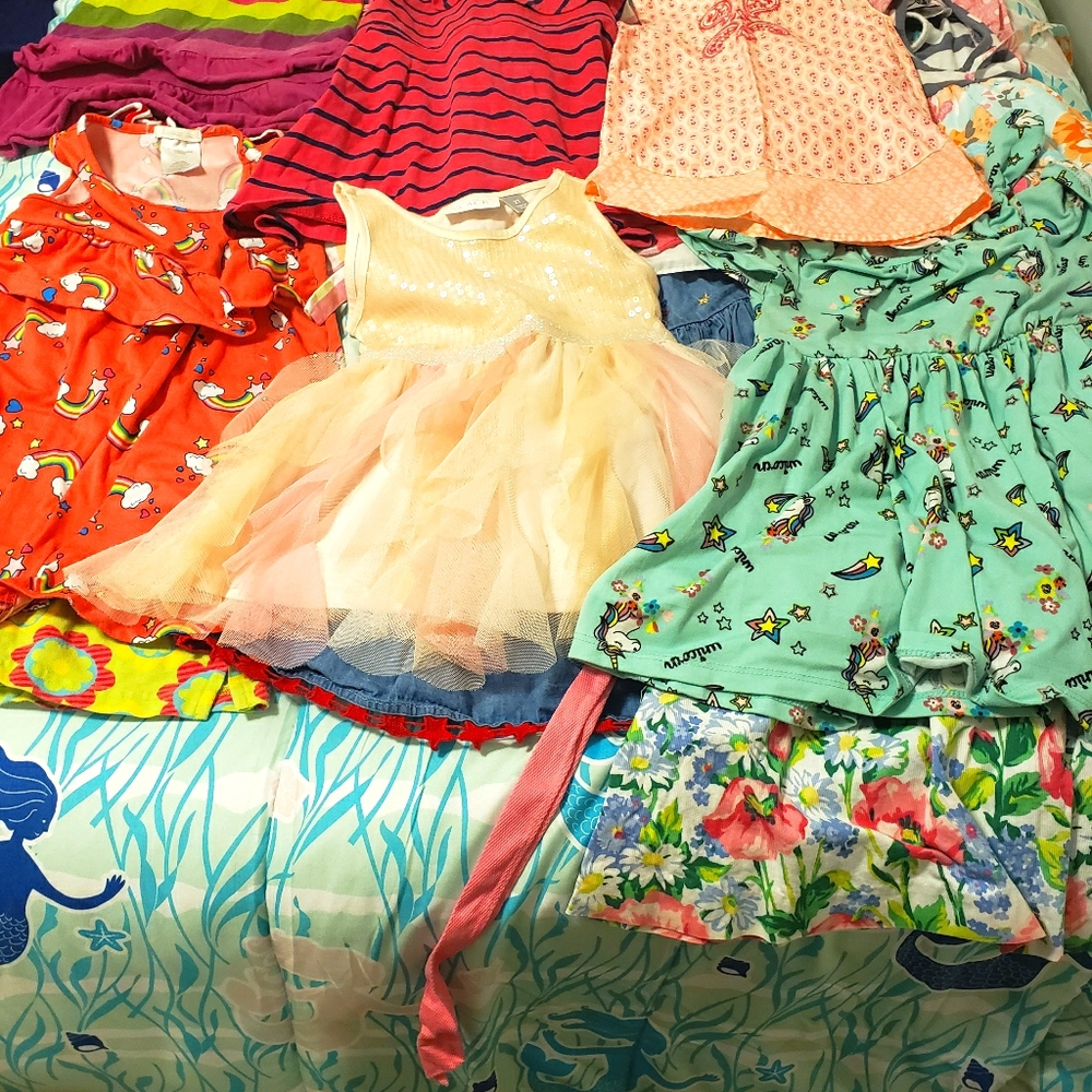 Lot of 2T/3T clothing & shoes